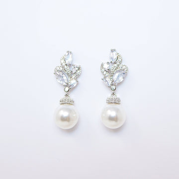 Cubic Zirconia White Pearl drop Dainty stud Earrings, Bridal Jewelry, Bridal Stud Earrings, Crystal Bridal Earrings, Statement Earrings Cz